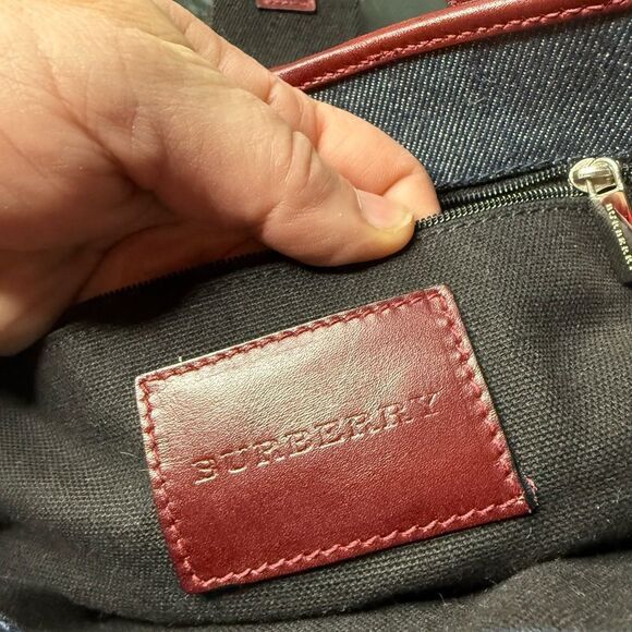 Burberry tote denim and burgundy - Picture 4 of 7